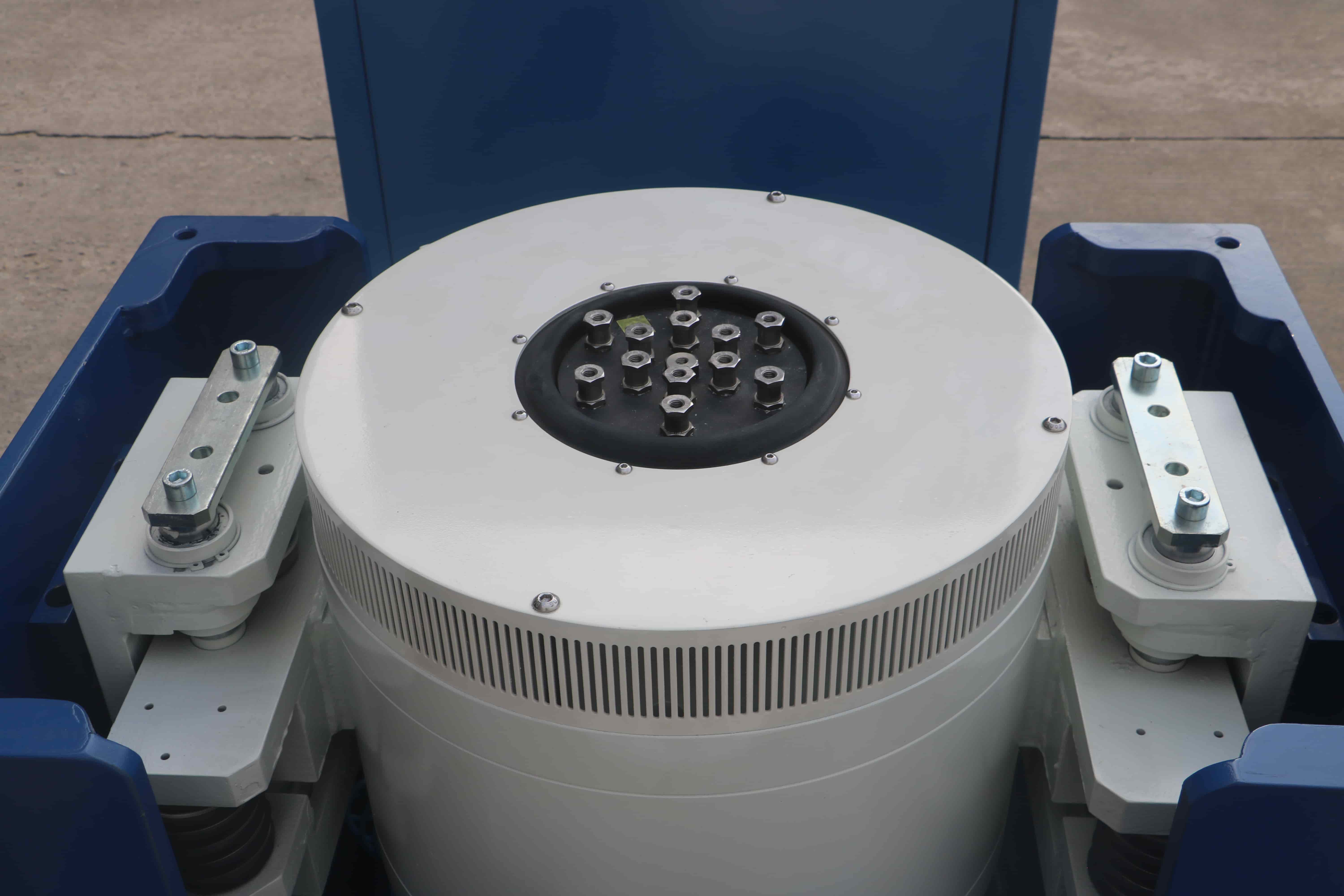 Electrodynamic vibration shaker overall system view